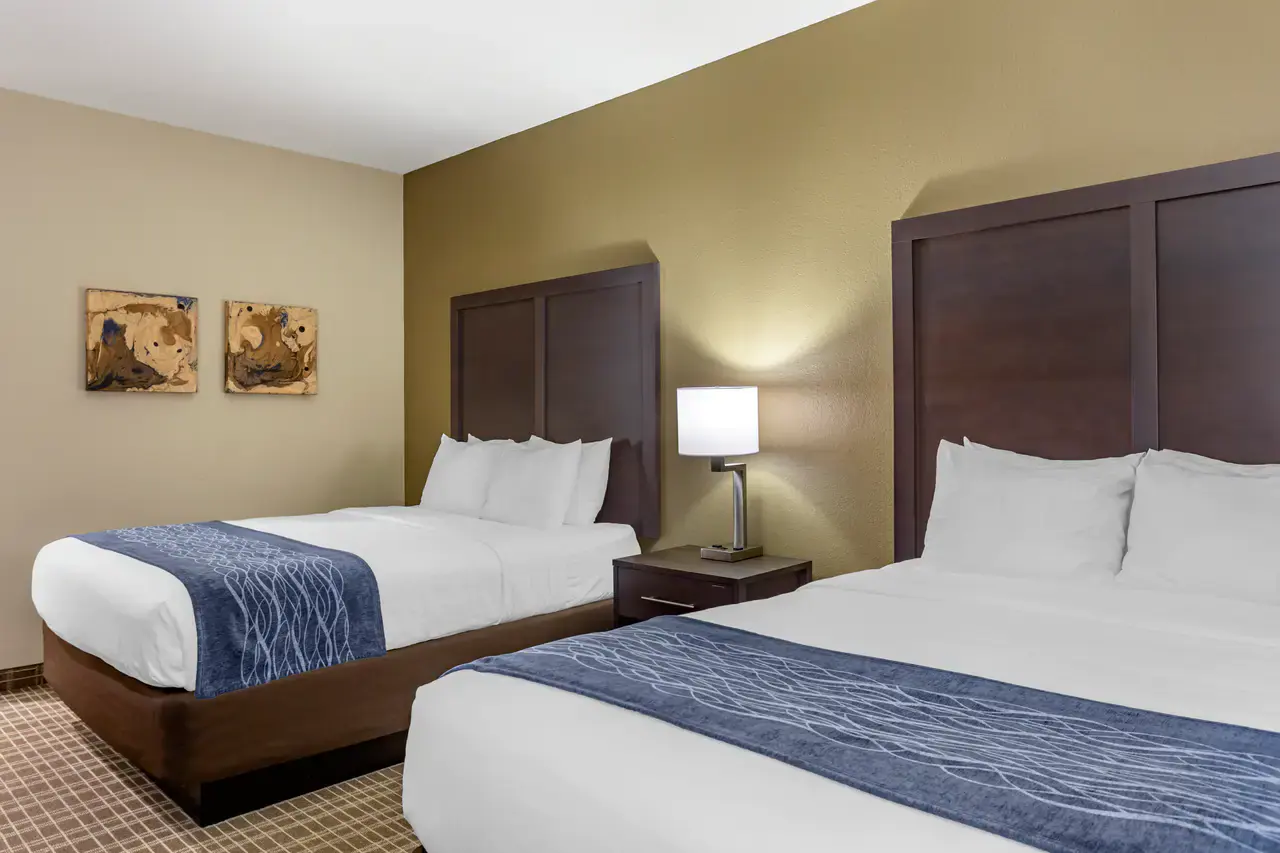 Two-queen guest room at Comfort Inn St. Robert